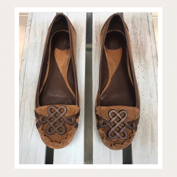 Diane Von Furstenberg Shoes - 🧵DIANE VON FURSTENBERG | Brown Suede Flats